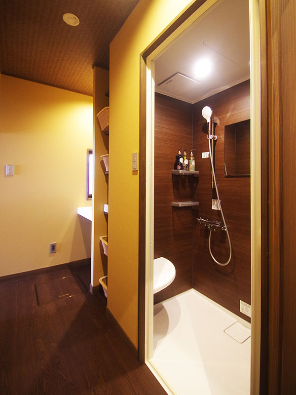 シャワーブース