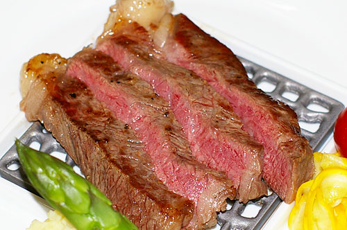 牛ステーキ